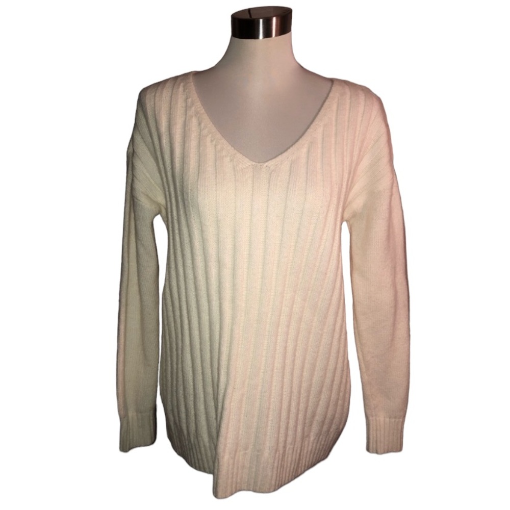 NWOT Winter White GAP Sweater